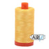 Bobina grande de hilo de algodón Aurifil de 50 wt, color amarillo pálido, n.º 1135