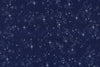 Cielo invernal: estrellas brillantes sobre fondo azul. 100 % algodón. Precio por yarda.