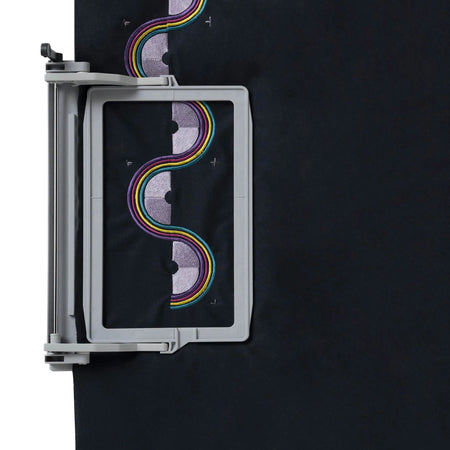 PFAFF® creative™ Grand Endless Hoop 260 x150 mm -- Product Image