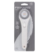 Cortador giratorio Fashion Stick de 45 mm de Fiskars, blanco brillante