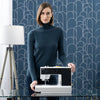 PFAFF® passport™ 2.0 Machine à coudre et table d'extension avec sac -- Image du produit