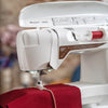 Máquina de coser y bordar HUSQVARNA® VIKING® DESIGNER TOPAZ™ 40 -- Imagen del producto