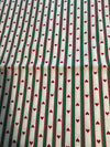 Estampado vintage de mini corazones con rayas verdes sobre fondo blanco, 100 % algodón ligero. Precio por yarda.