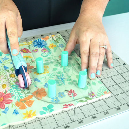 Alfombrilla de corte autorreparable «Sew Magnetic» de 12" x 18" + 6 refuerzos