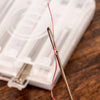 SINGER®: Paquete de 30 agujas de coser a mano surtidas