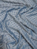 Tela suave para bebé Minky con lunares en relieve, color azul vaquero / Se vende por metros