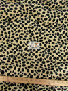 Tejido de pelo corto con estampado de perro dálmata en color topo / Se vende por metros||color: Topo con estampado de dálmata