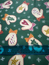 Manoplas vintage con cintas e iconos sobre fondo verde, 100 % algodón ligero. Precio por yarda.