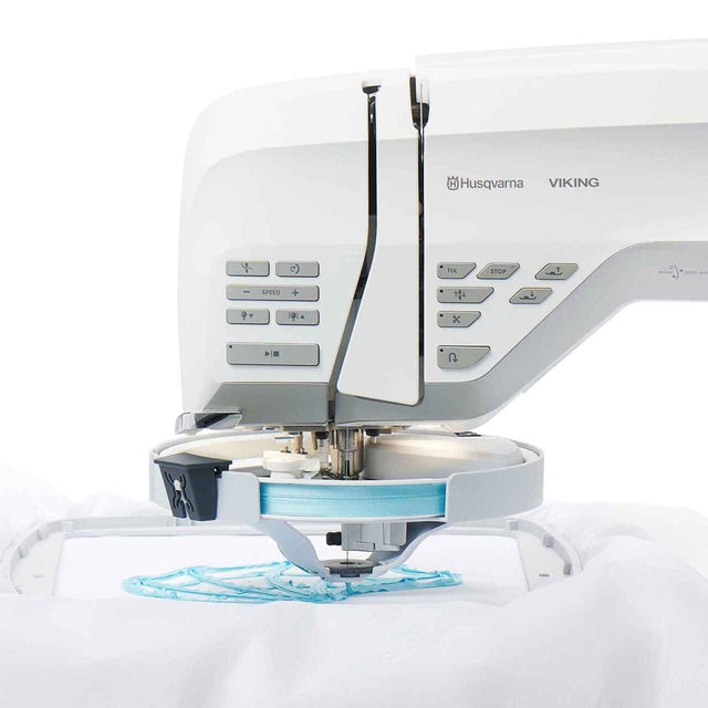 Capacités de broderie au ruban