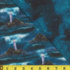 Tela de doble cara preacolchada «Lighthouse Galaxy» en color verde azulado sobre azul, vendida por yardas. Tela decorativa