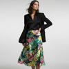 Stitch & Sparkle, 100 % poliéster, charmeuse de 57" de ancho, estampado floral en tela de corteza, se vende por yardas