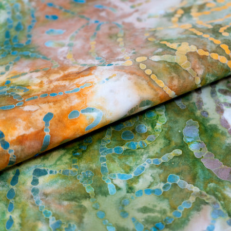 Tela SINGER® 100 % algodón, colección Batik, 42 pulgadas de ancho, con motivos de hojas verdes y naranjas, vendida por yardas