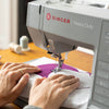 Machine à coudre informatisée SINGER® Heavy Duty 6600C