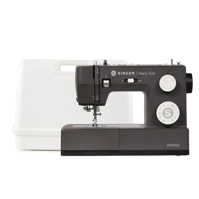 Paquete de la máquina de coser SINGER® Heavy Duty 4552™ Next Evolution en color carbón y estuche rígido