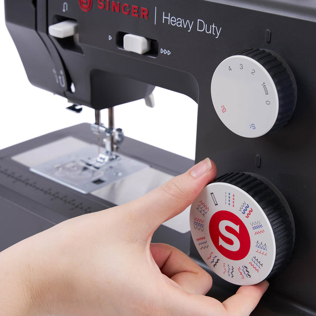 <strong>Rubberized Dial Grips</strong>