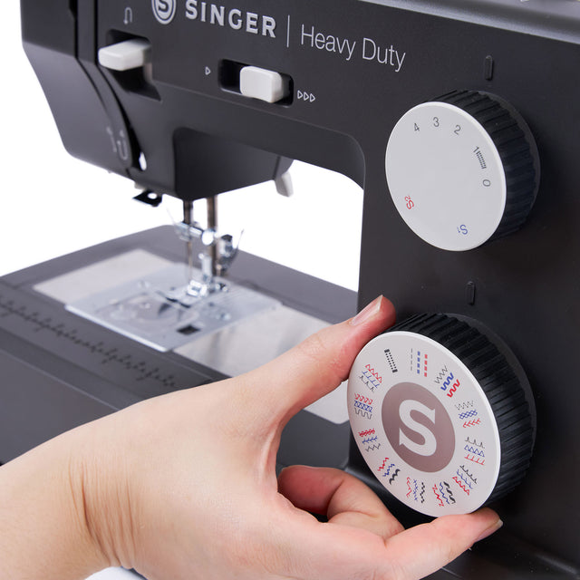 <strong>Rubberized Dial Grips</strong>