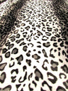 Tejido de felpa dorada con estampado de leopardo y pelo corto / Se vende por metros