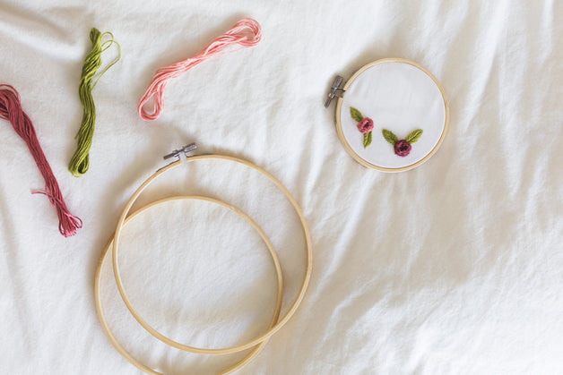 projet-de-broderie-avec-fleurs