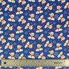 Ositos de peluche navideños y copos de nieve sobre tela azul 100 % algodón