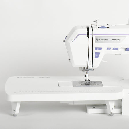 HUSQVARNA® VIKING® Mesa extensible para DESIGNER QUARTZ™ 29 -- Imagen del producto